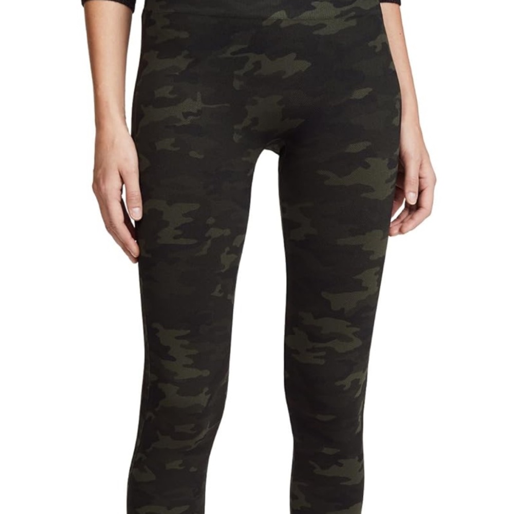 SPANX Green and Black Leggings High-Rise Performance Fit